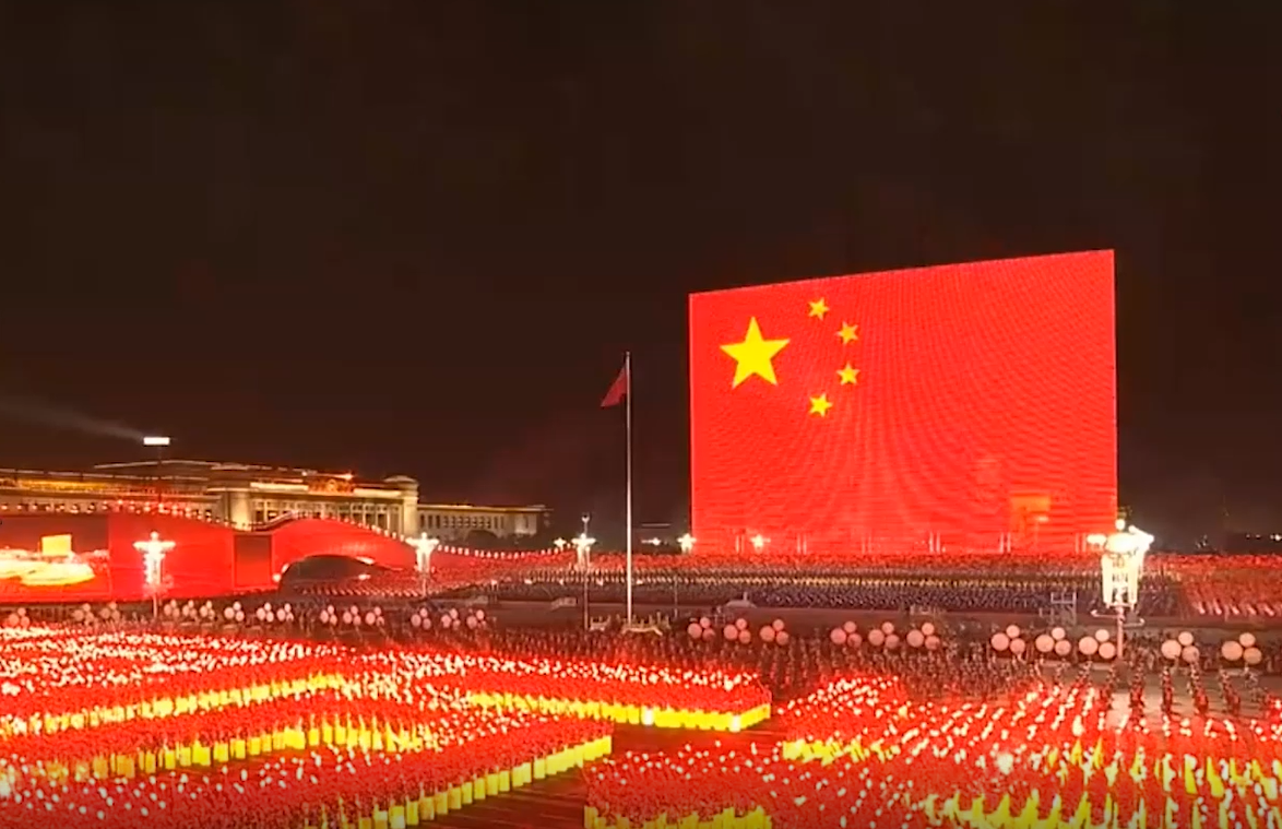 三一設(shè)備參與國(guó)慶七十周年晚會(huì)天安門廣場(chǎng)升國(guó)旗活動(dòng)